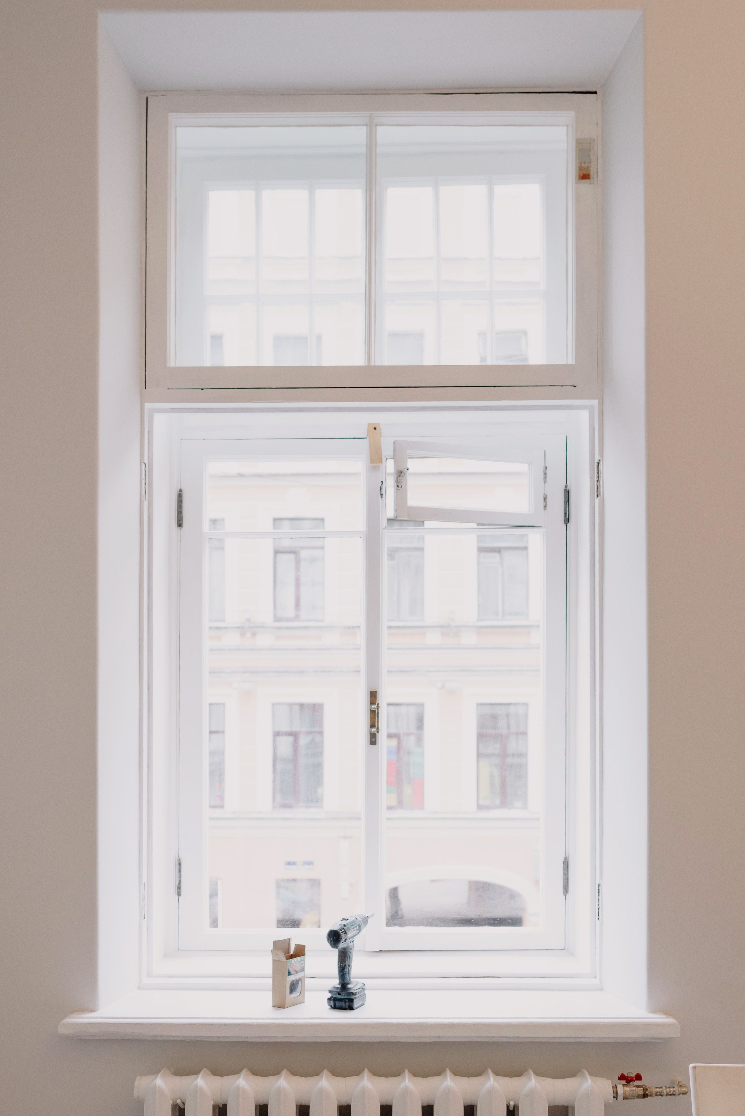 Repairing drywall crack near a window frame